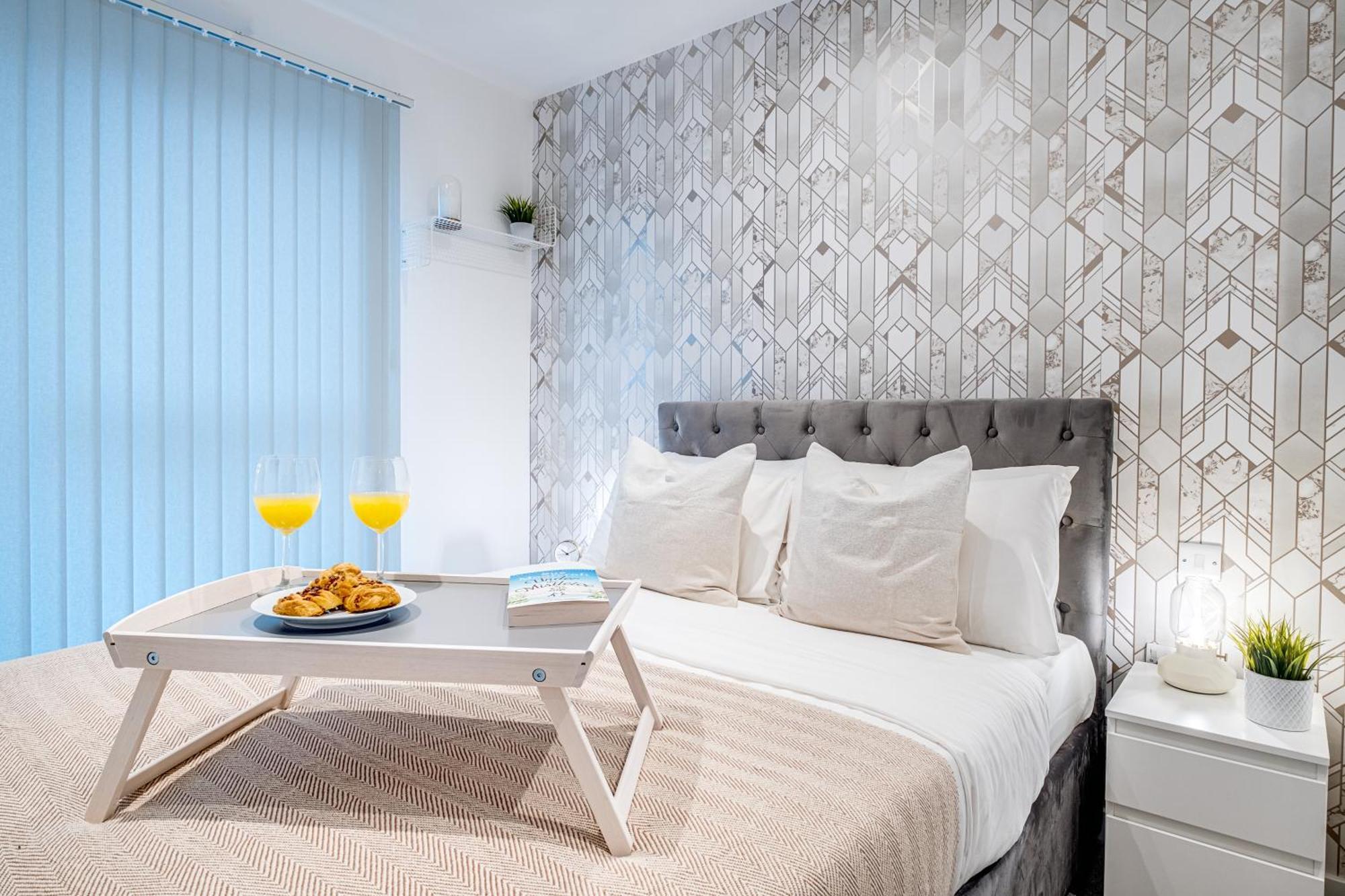 Pluxa Creme Opulence 5 Star Beautiful High End Apartment In Birmingham City Centre Ngoại thất bức ảnh